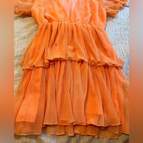 Orange ruffle tiered mini dress - Picture 3 of 6